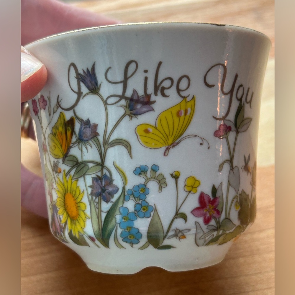 3/$30✨Vintage mid century sentimental vase/planter 🦋 Made in Japan